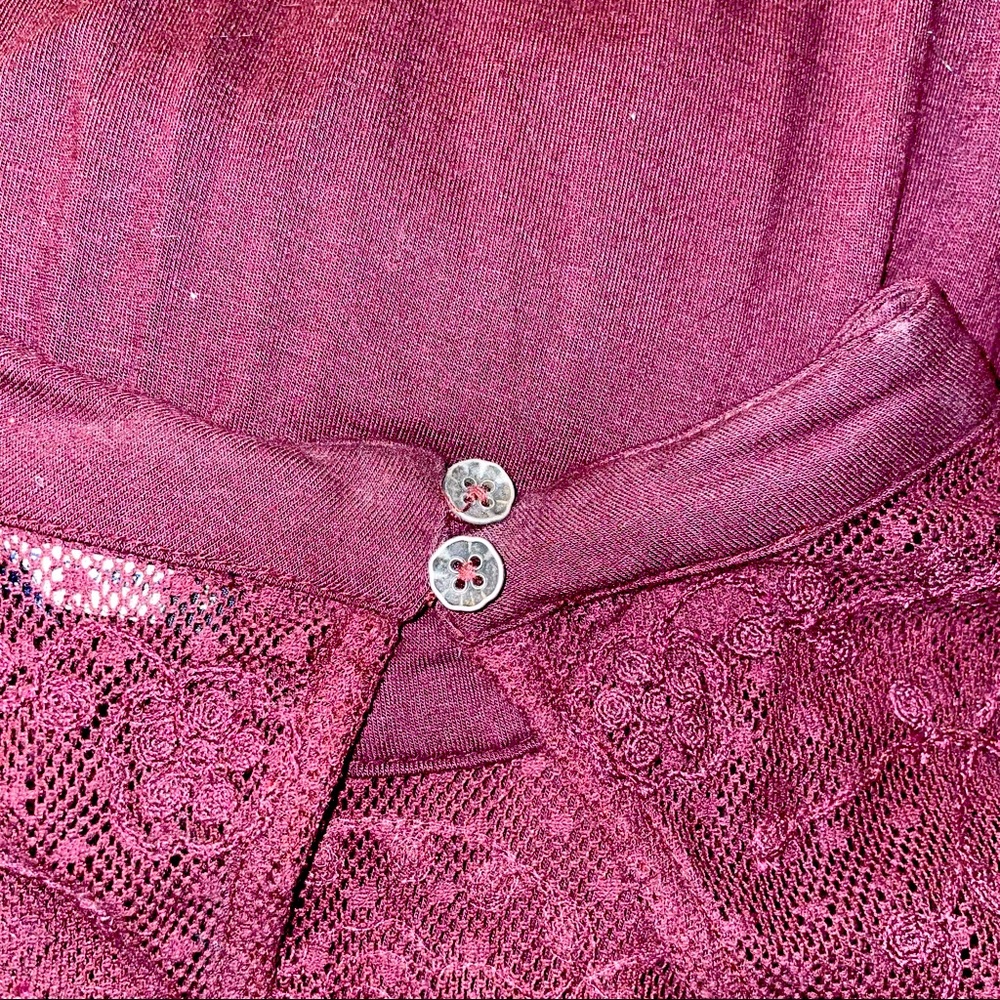 AE ๐ฆ
Burgundy Lace Sleeveless Dress - Picture 6 of 7